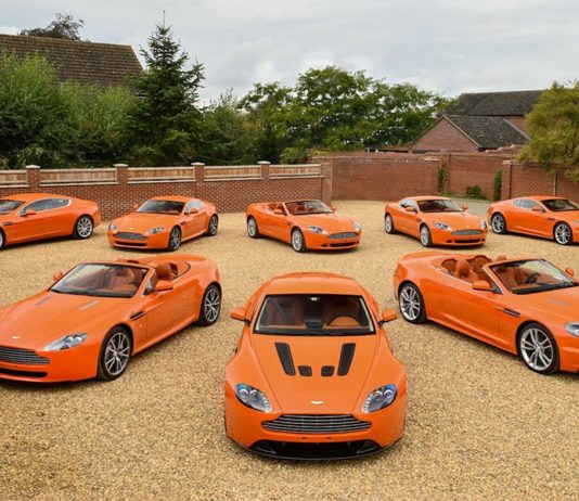 Уникальную оранжевую коллекцию Aston Martin выставят на продажу