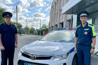 Новгородские автоинспекторы оперативно доставили в больницу двухлетнего ребенка с травмой головы