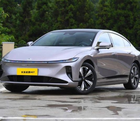 В Китае начались продажи Changan Qiyuan A07