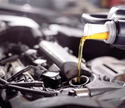 Моторные масла для автомобиля: Разновидности и важность выбора правильного