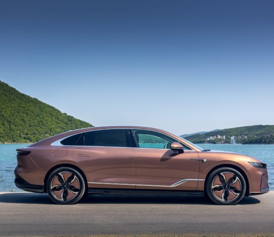 Электроседан Voyah Passion и его особенности