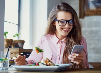 Плюсы и минусы онлайн знакомств