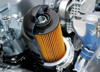 Подбор и замена масляного фильтра для увеличения срока службы двигателя грузовика