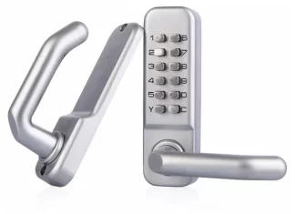 Кодовые замки для дверей, их преимущества и недостатки
