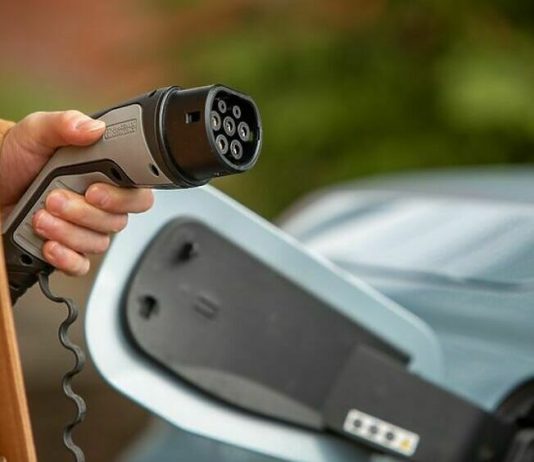 Почему в России не могут толком запустить производство и продажи электромобилей