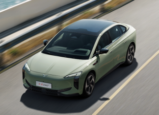 Представлен «улыбающийся» электрический седан с большим запасом хода