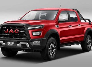 В России стартуют продажи нового крупного пикапа. Известна цена