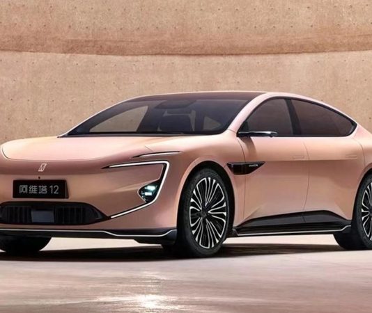 Электрический Avatr 12 сменил модельный год и стал дешевле