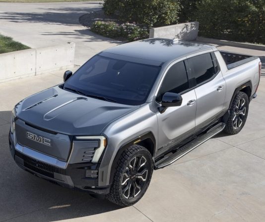 GMC выпустит электрический пикап Sierra EV Denali Edition 1 с запасом хода более 700 км