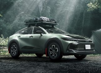 Кроссовер Toyota Crown получил новую спецверсию