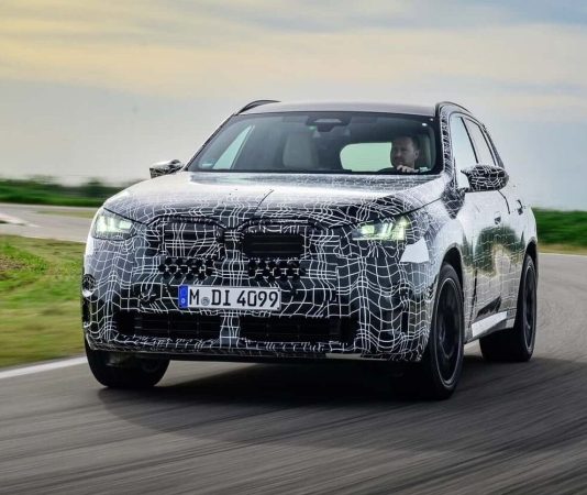 Прототип обновленного BMW X3 в камуфляже показали на фото