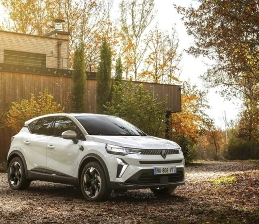 Renault показал новое поколение кроссовера Captur