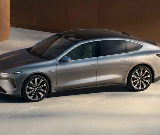В Китае появился обновленный седан Nio ET7. Как он изменился