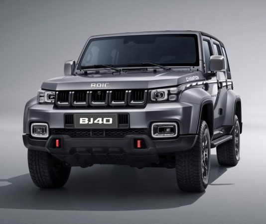 В Россию привезли эксклюзивный внедорожник BAIC BJ40 Champion. Сколько он стоит