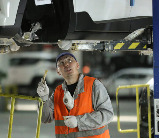 Гордые, но нищие: почему мировой автопром чурается России