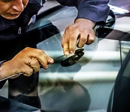 Ремонт автостекол и трещин: как поддерживать безопасность на дороге