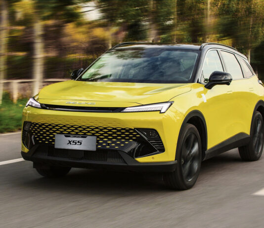 Кроссовер BAIC X55 обучили русскому языку