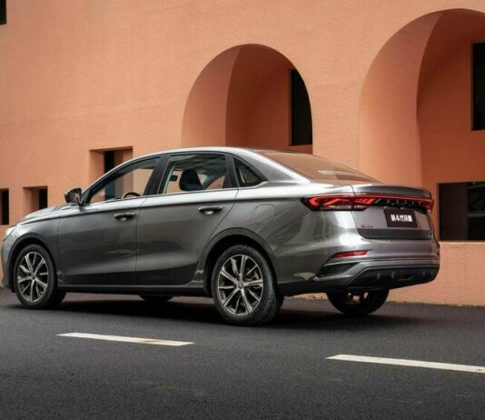 Производство седана Geely Emgrand наладили в Белоруссии