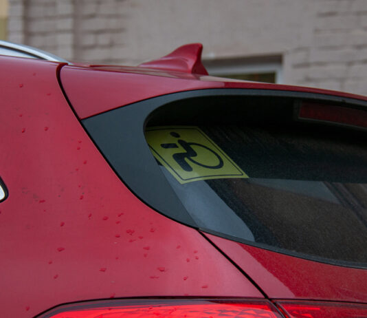 И вашим, и нашим: локализация по-китайски не спасет российский автопром