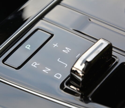 Эксперт развеял миф о ненадежности роботизированных трансмиссий китайских авто