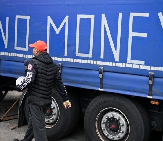 Доигрались: почему крах европейского автопрома опасен для всей экономики ЕС