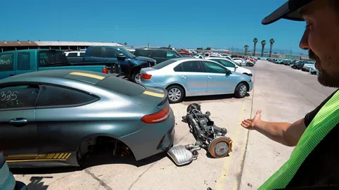 Аукцион битых машин в Москве: как выгодно купить автомобиль