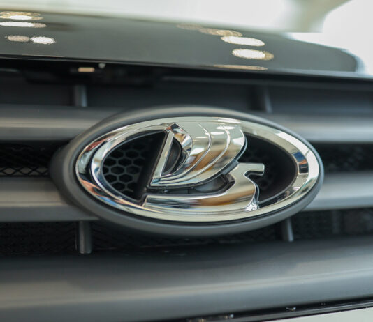 Названы сроки запуска новейшего минивэна LADA в серию