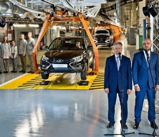 Путин запустил серийное производство бизнес-седана LADA Aura