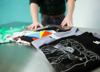 Индивидуальный мерч: как печать на одежде помогает выразить себя