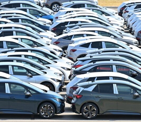 Кризис российского автопрома: непаханое поле для инноваций или «подарок» для КНР