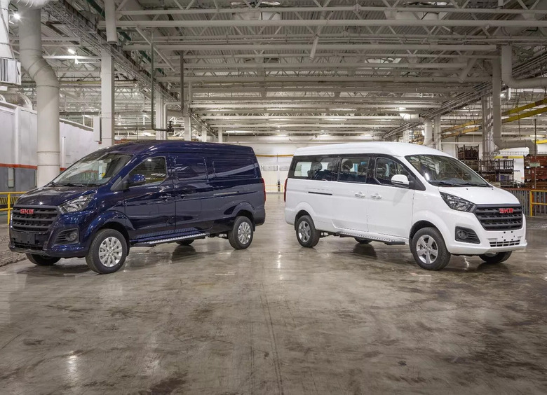 АВТОВАЗ назвал сроки начала продаж коммерческих автомобилей SKM