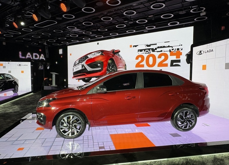 АВТОВАЗ опять презентовал LADA Iskra и назвал сроки начала продаж модели