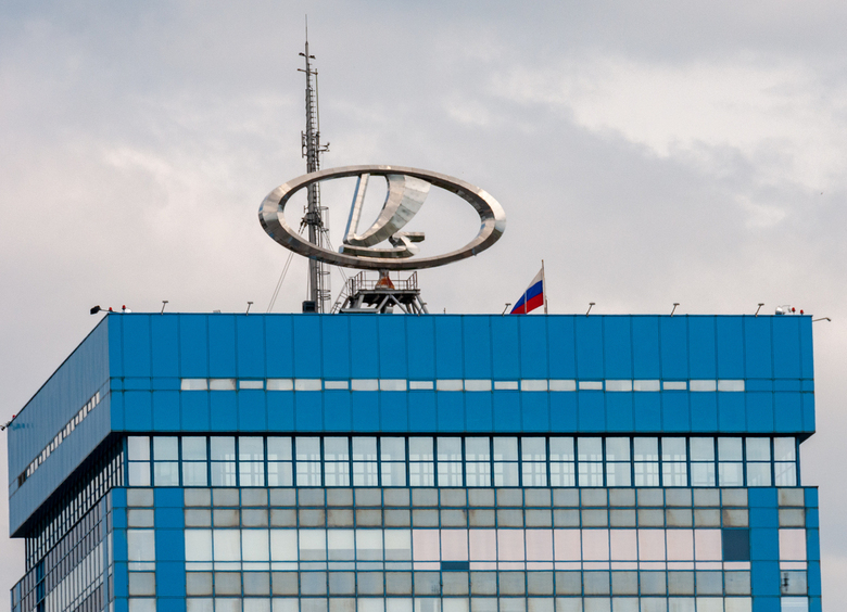 АВТОВАЗ снизил план выпуска машин более чем в 1,6 раза