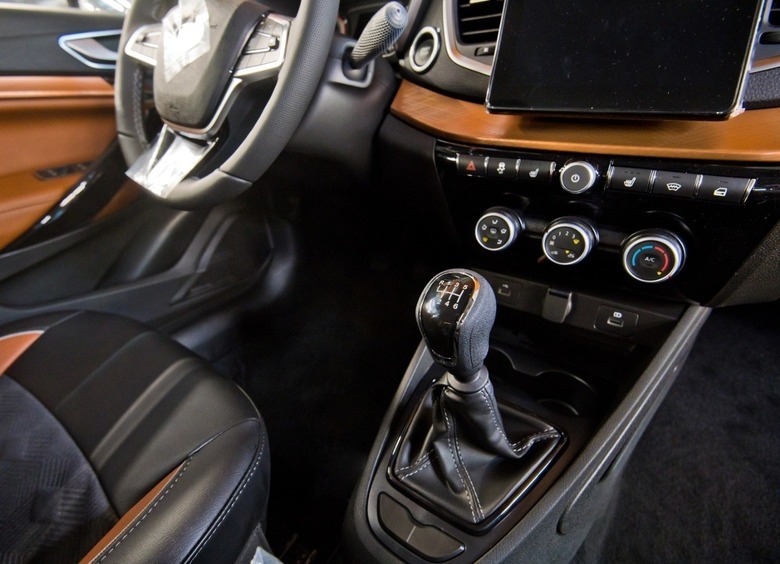 АВТОВАЗ выпустил первую партию LADA Vesta с новой трансмиссией