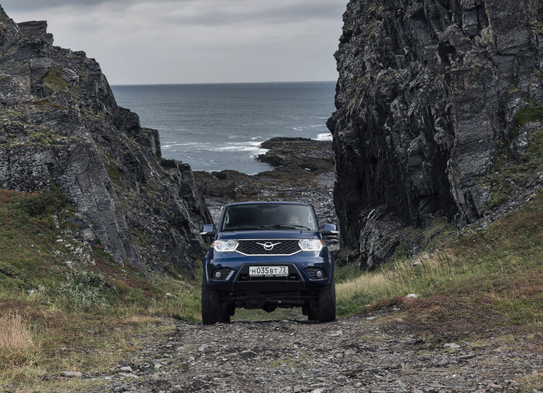 Бензиновый УАЗ &laquo;Патриот&raquo; получит 6-ступенчатую &laquo;механику&raquo;