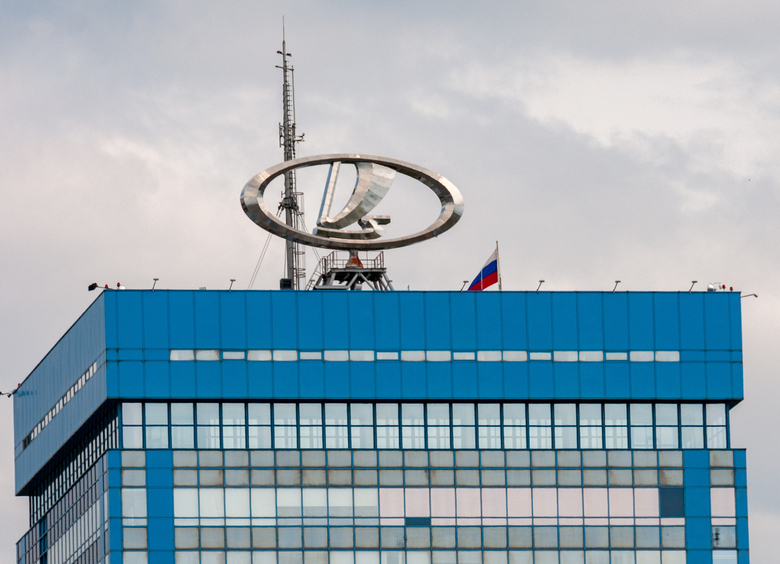 Евросоюз расширил антироссийские санкции на АВТОВАЗ и Sollers