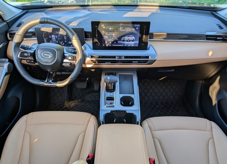 Физические кнопки в салонах автомобилей сделают обязательными