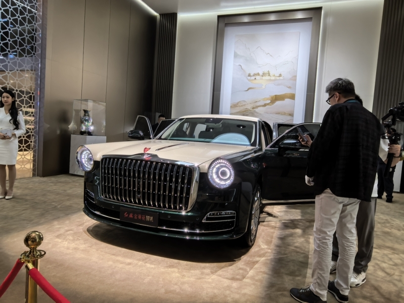 Искусственный интеллект или художник: кто на&nbsp;самом деле рисует автомобили Hongqi