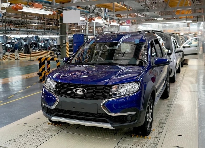 Ижевский завод АВТОВАЗа выпустил 50-тысячный LADA Largus