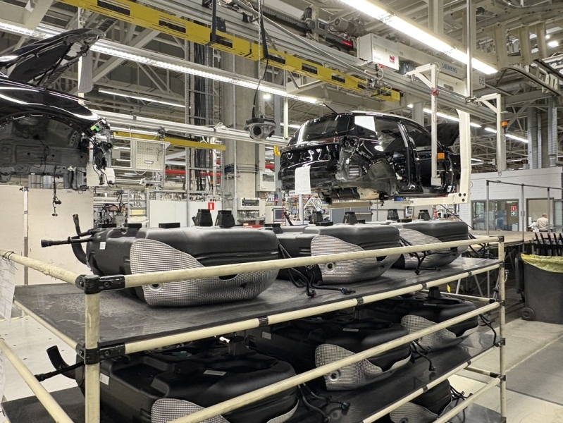 Калибровка металла: как в России собирают автомобили Tenet