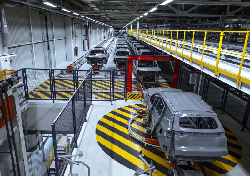 Калибровка металла: как в России собирают автомобили Tenet