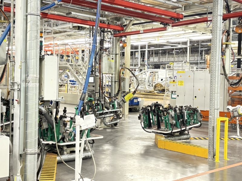 Калибровка металла: как в России собирают автомобили Tenet