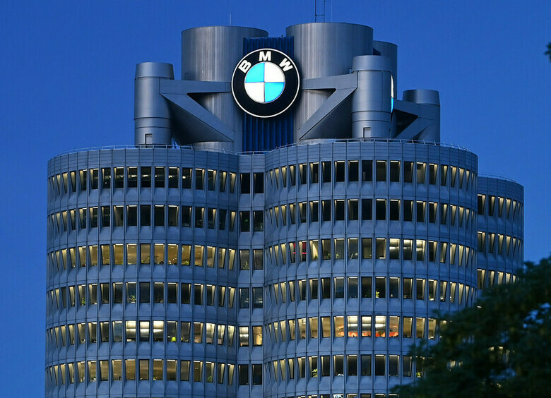 Компания BMW отозвала почти 30 тысяч автомобилей
