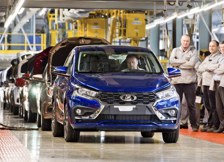 Кризис марки: сколько будут стоить новые LADA в&nbsp;2026 году