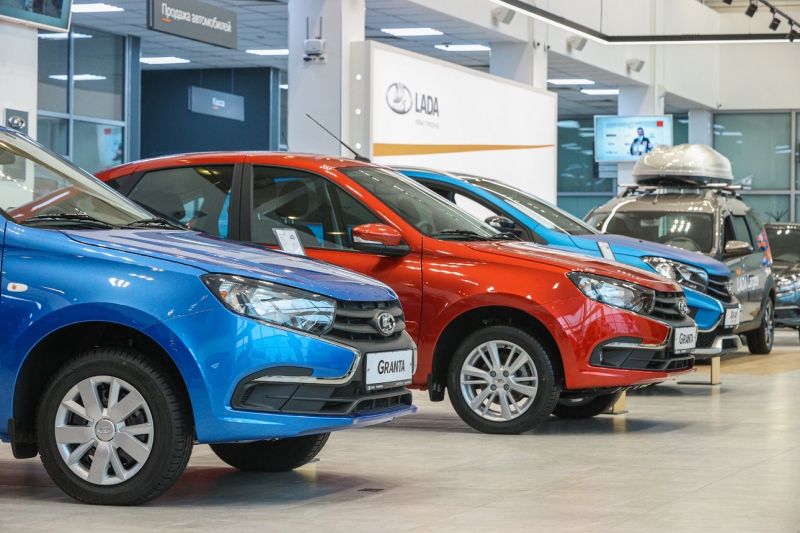 Кто выставил АВТОВАЗ на деньги: все о новом рекламном ролике LADA