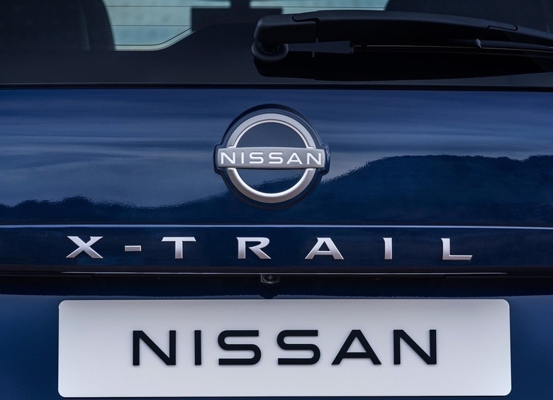 Nissan попрощается с кроссовером X-Trail и седаном Teana