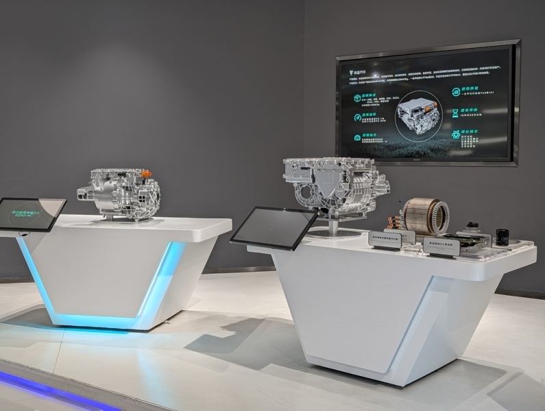 От&nbsp;камеры без эха до&nbsp;лаборатории без света: один день в R&D-центре Changan