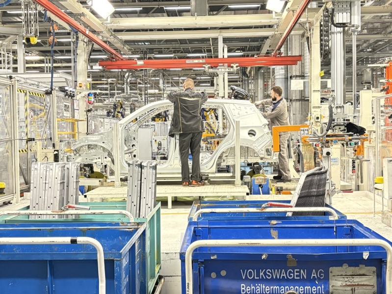 Подмена понятий: за&nbsp;что современный автопром дерет со&nbsp;своих клиентов три шкуры