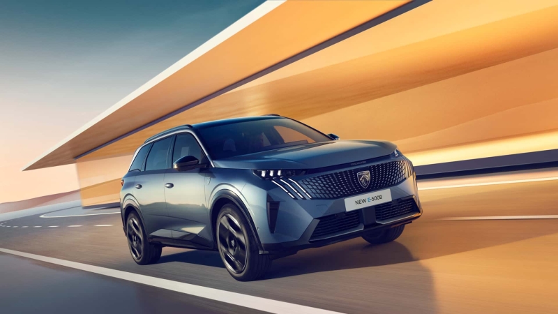Представлен Peugeot E-5008: первый в своем роде электрический семиместный кроссовер