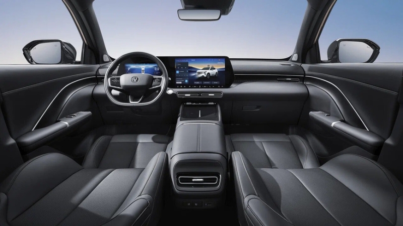 &laquo;Премиум&nbsp;&mdash; это образ мышления&raquo;: интервью с&nbsp;дизайнером Changan Клаусом Зисиорой